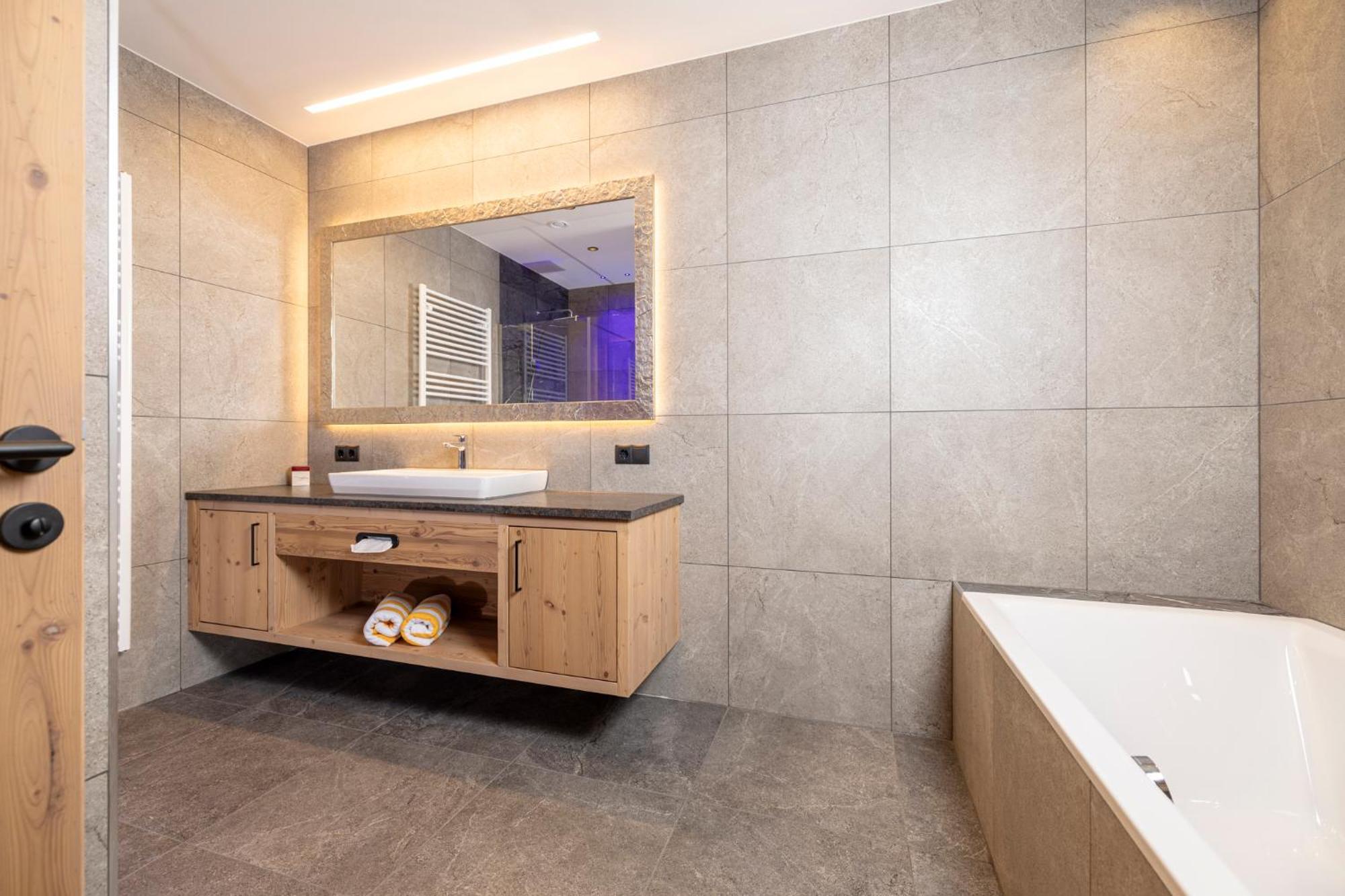 Thermal-Badhotel Kirchler Тукс Екстер'єр фото