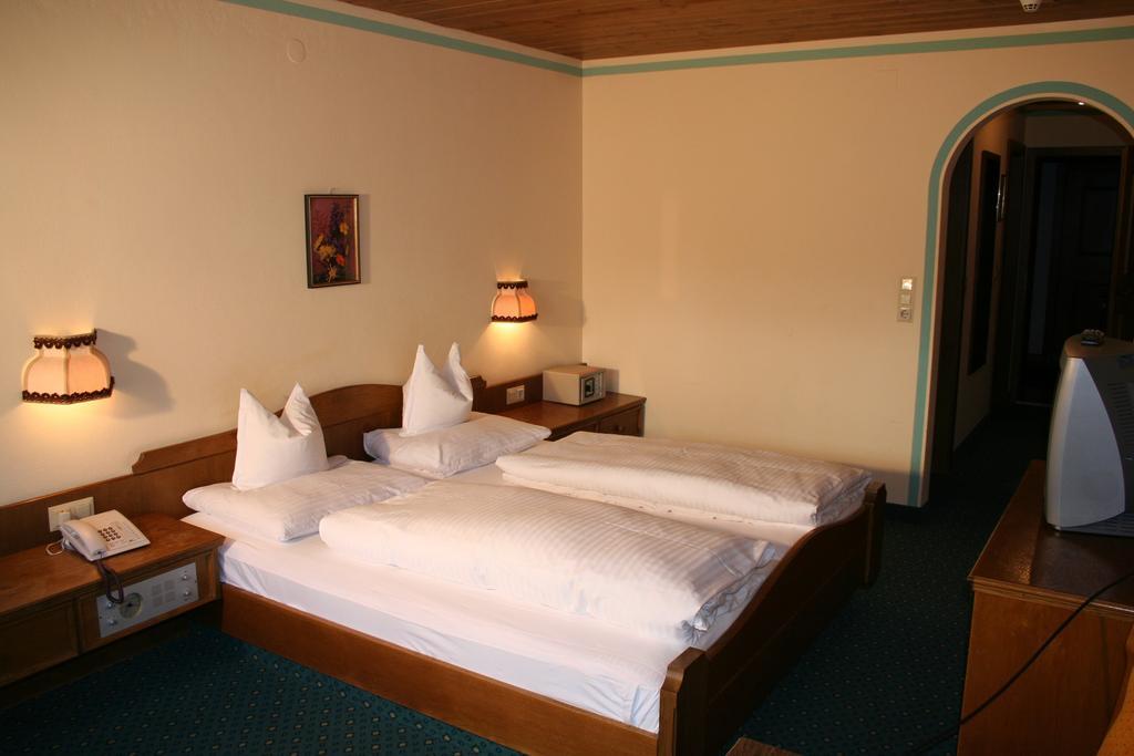 Thermal-Badhotel Kirchler Тукс Номер фото